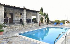 Lasa Black Rock Villa